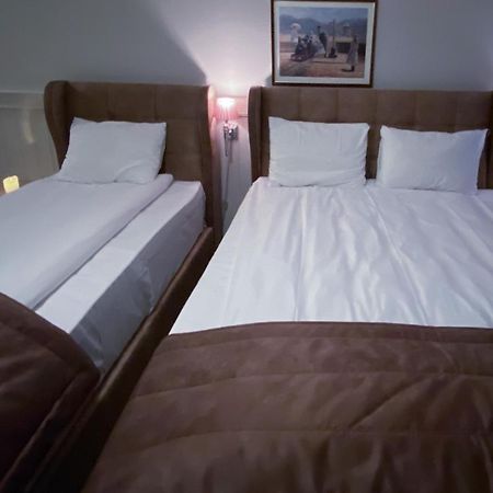 Hotellmilano As มูโชว์น ภายนอก รูปภาพ